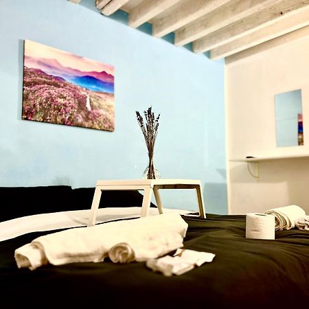 Genova Centro Affittacamere- Bagno In Comune Extérieur photo