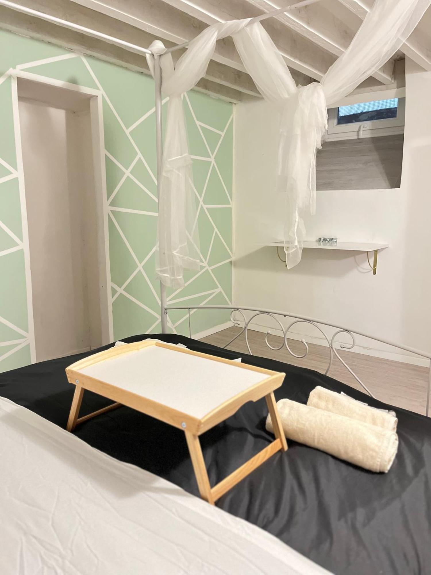 Genova Centro Affittacamere- Bagno In Comune Extérieur photo